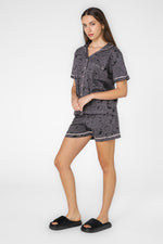 סט פיג'מה מכופתרת סנופי 