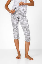 סט פיג'מה 3/4 בהדפס מנומר בצבע אפור - MASHBIR//365