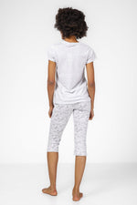 סט פיג'מה 3/4 בהדפס דקלים בצבע אפור - MASHBIR//365