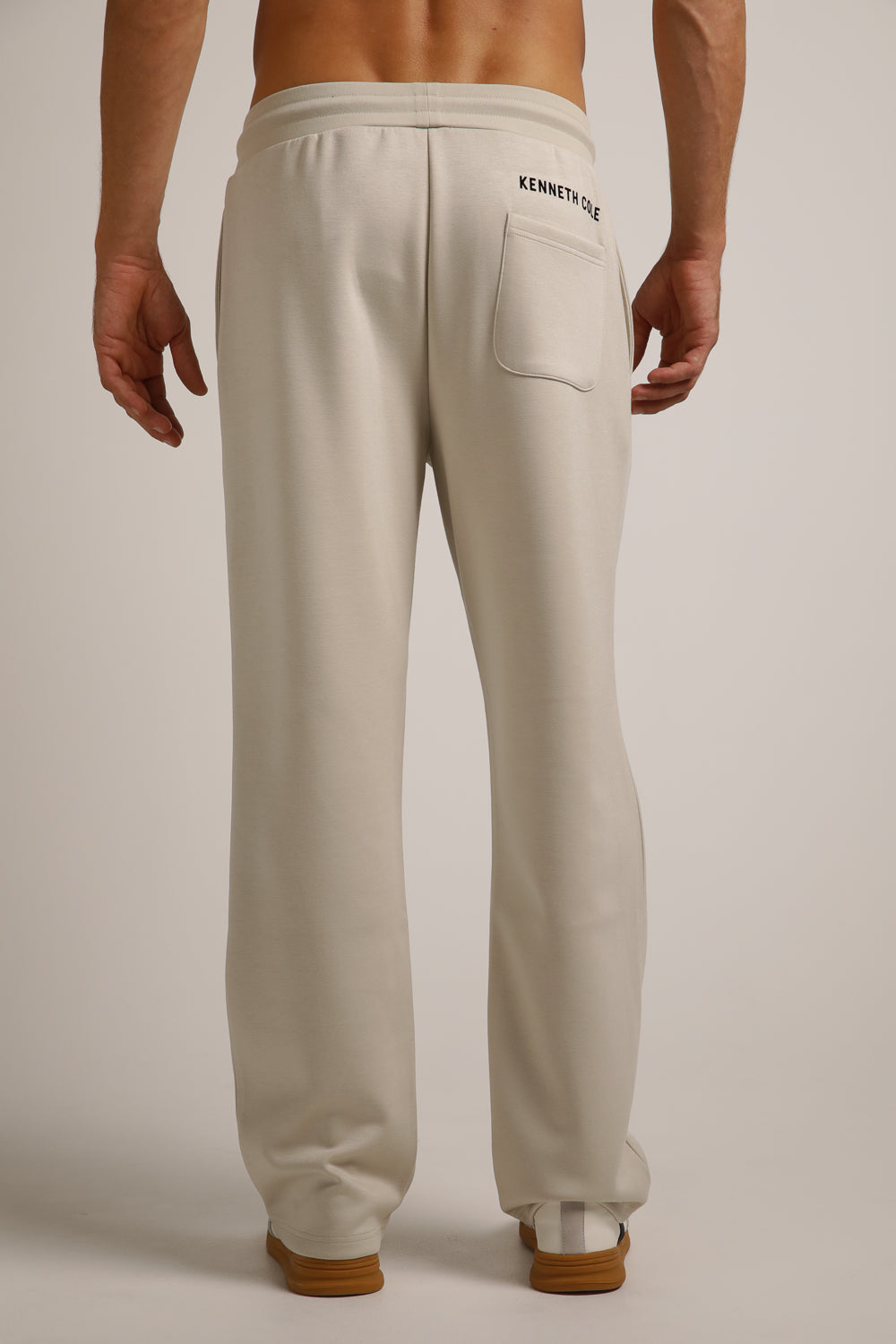 מכנסי טרנינג בגזרה ישרה | קנת קול