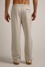 מכנסי טרנינג בגזרה ישרה | קנת קול