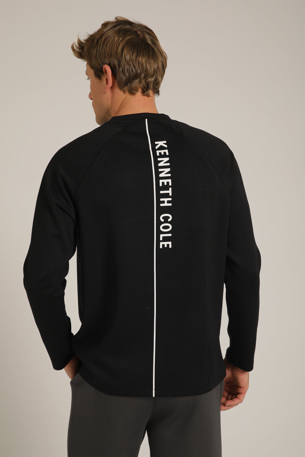 טישירט רגלן ארוכה עם לוגו בגב | קנת קול