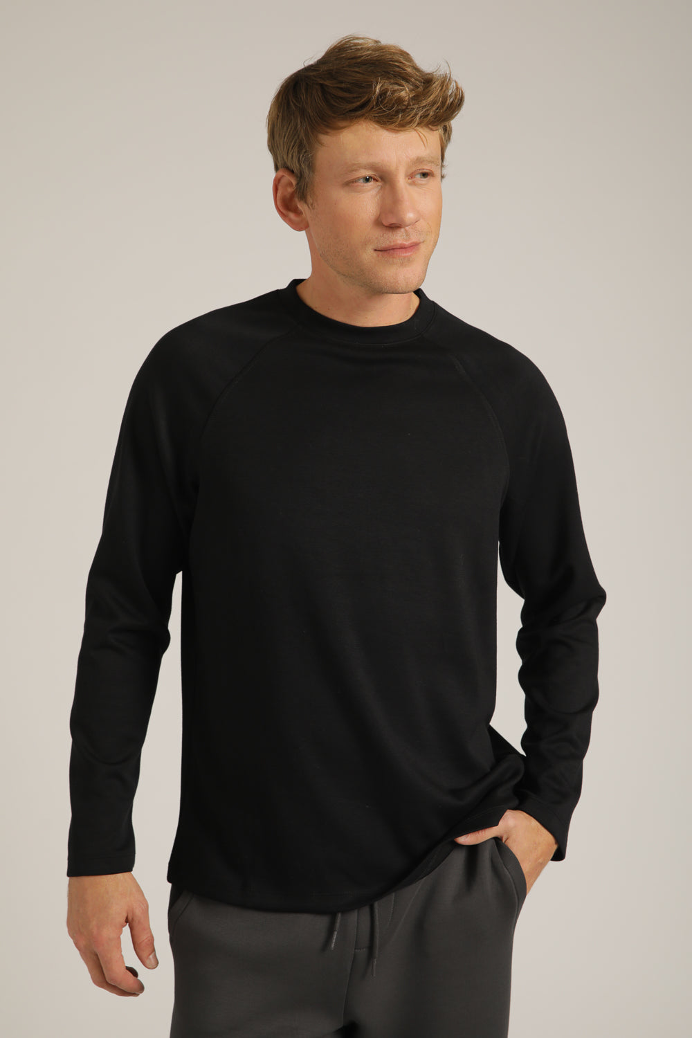 טישירט רגלן ארוכה עם לוגו בגב | קנת קול