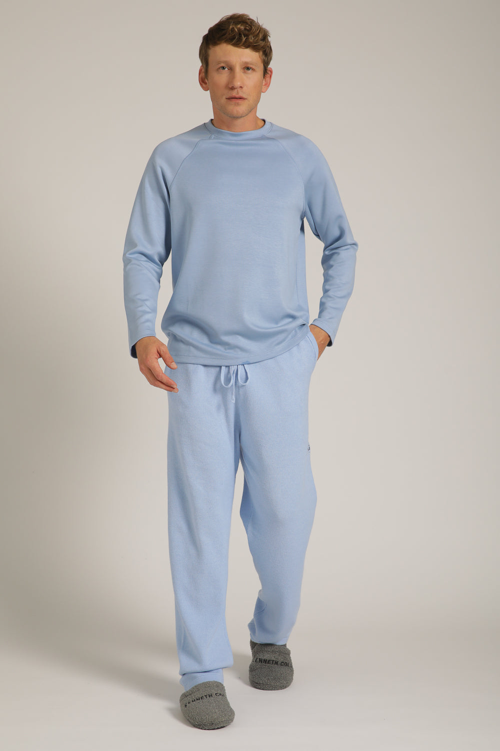 טישירט רגלן ארוכה עם לוגו בגב | קנת קול