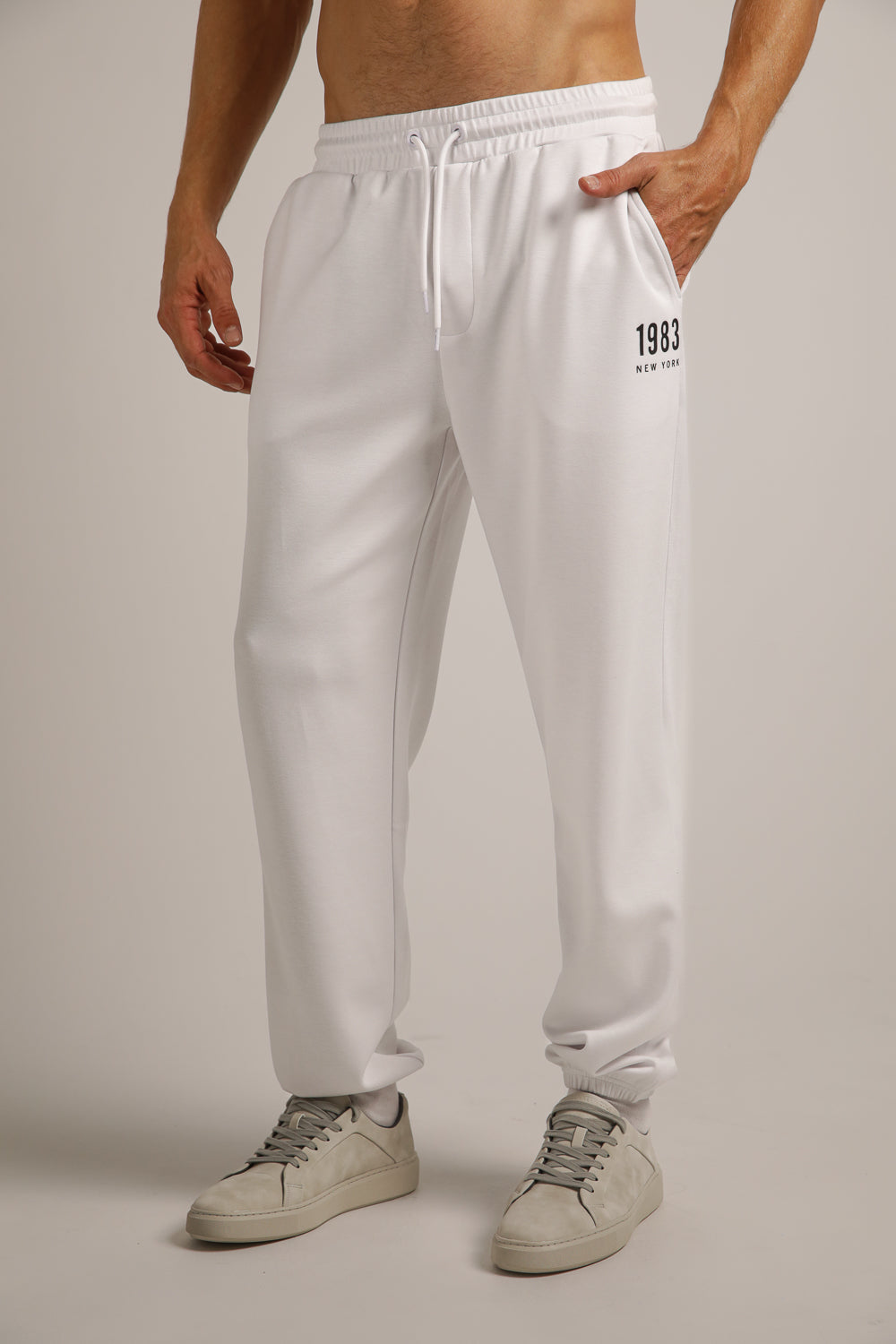 מכנסי טרנינג עם סיומת גומי | קנת קול