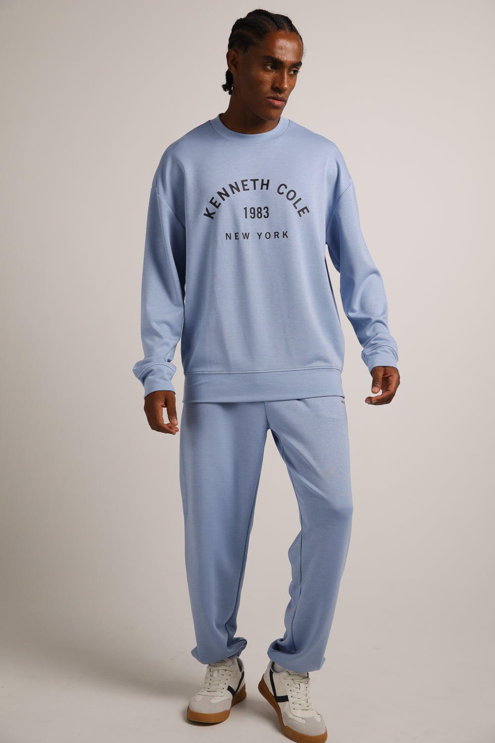 מכנסי טרנינג עם סיומת צרה | קנת קול