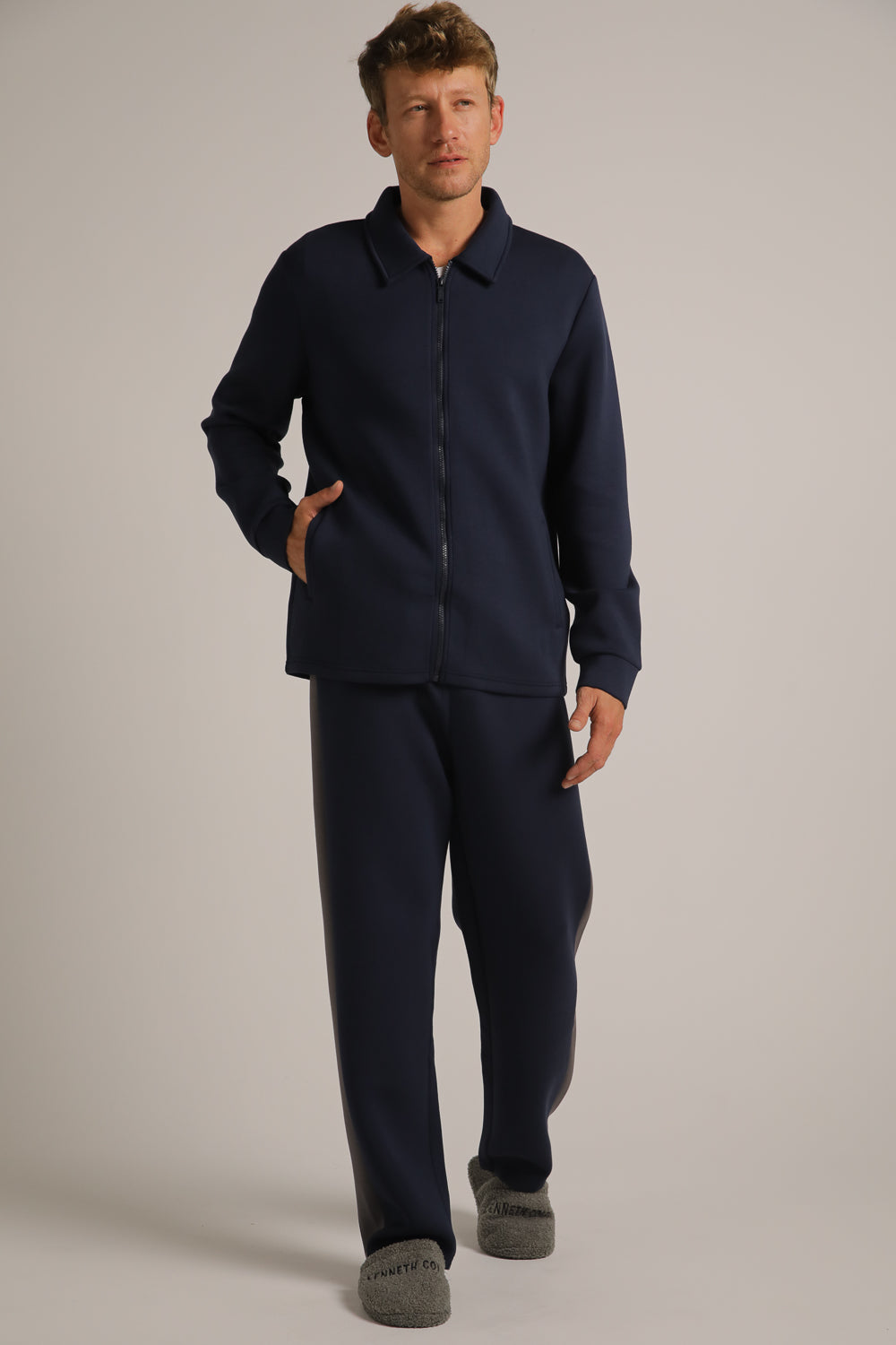 מכנסי טרנינג עם פסי צד | קנת קול