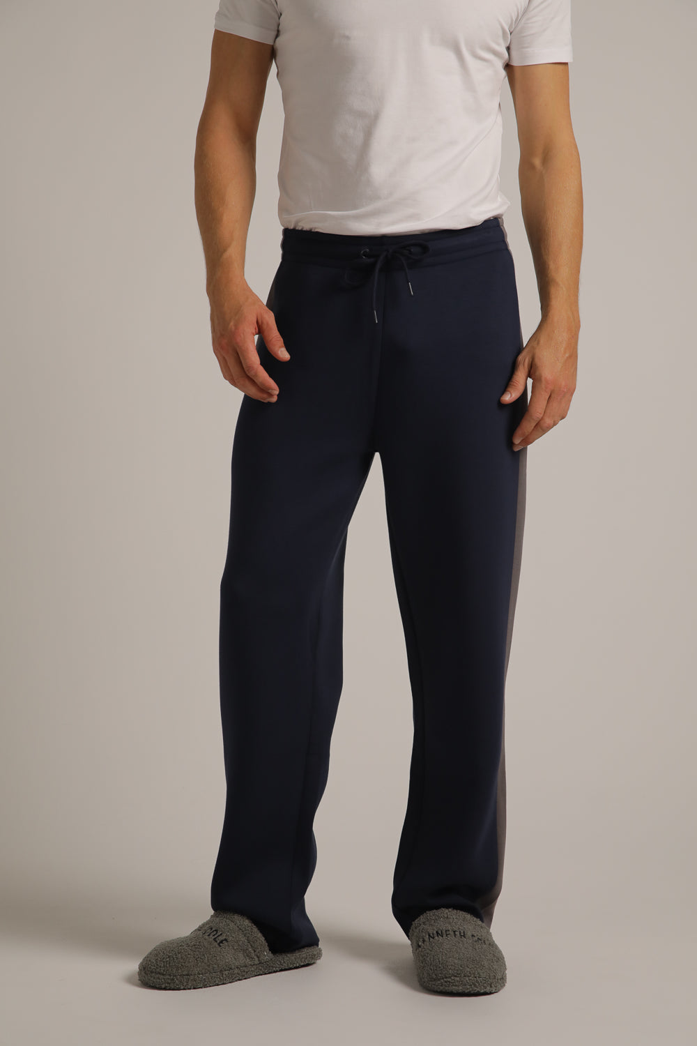 מכנסי טרנינג עם פסי צד | קנת קול