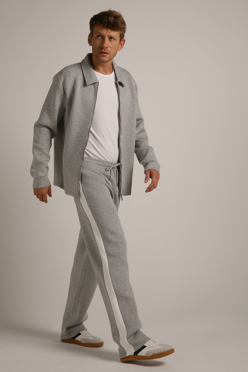 מכנסי טרנינג עם פסי צד | קנת קול