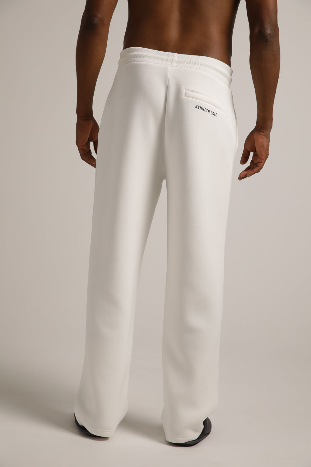 מכנסי טרנינג בגזרה ישרה | קנת קול