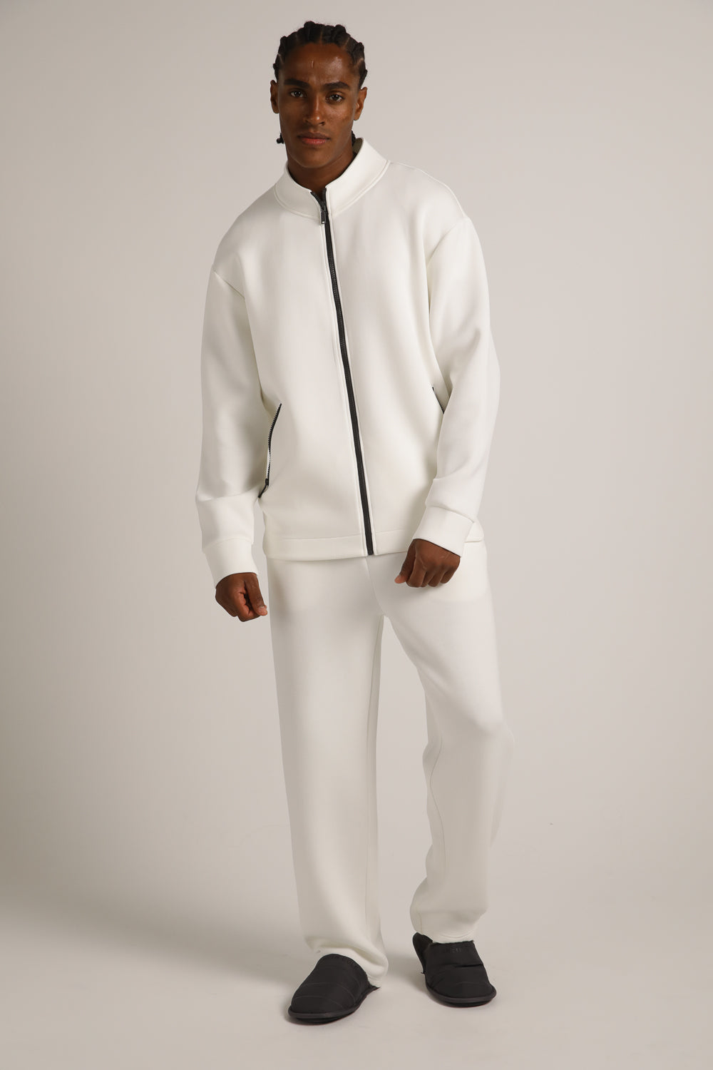 מכנסי טרנינג בגזרה ישרה | קנת קול