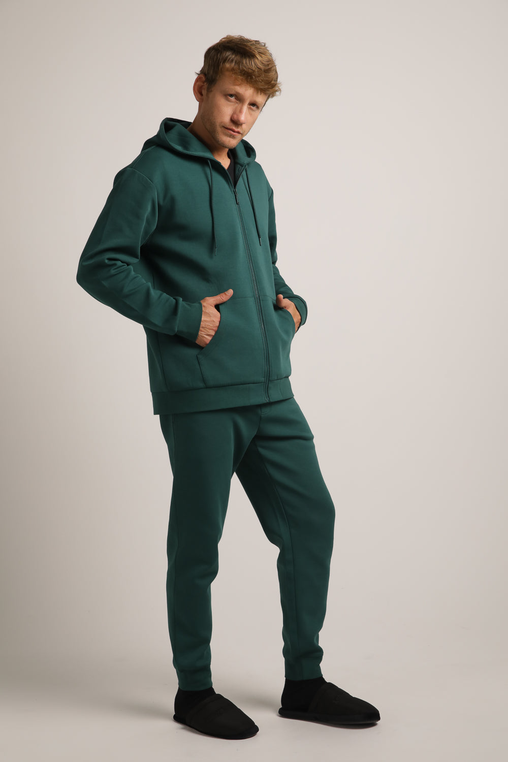 סווטשירט עם קפוצ'ון מבד אינטרלוק | קנת קול