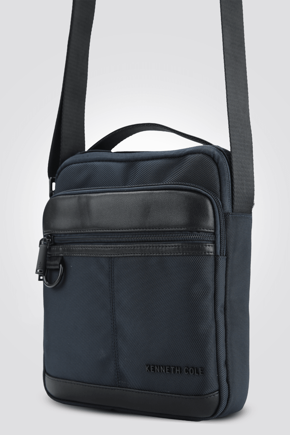 תיק צד לגבר בצבע נייבי - MASHBIR//365