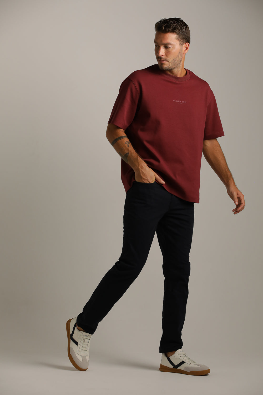 מכנסי ג'ינס בגזרת סקיני ישרה | קנת קול