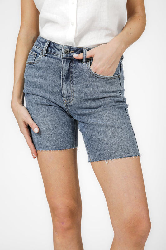 ג'ינס ברמודה בצבע MED BUEL - MASHBIR//365