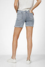 ג'ינס ברמודה בצבע LT BLUE - MASHBIR//365