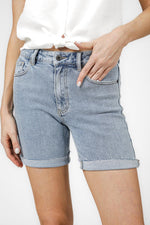 ג'ינס ברמודה בצבע LT BLUE - MASHBIR//365