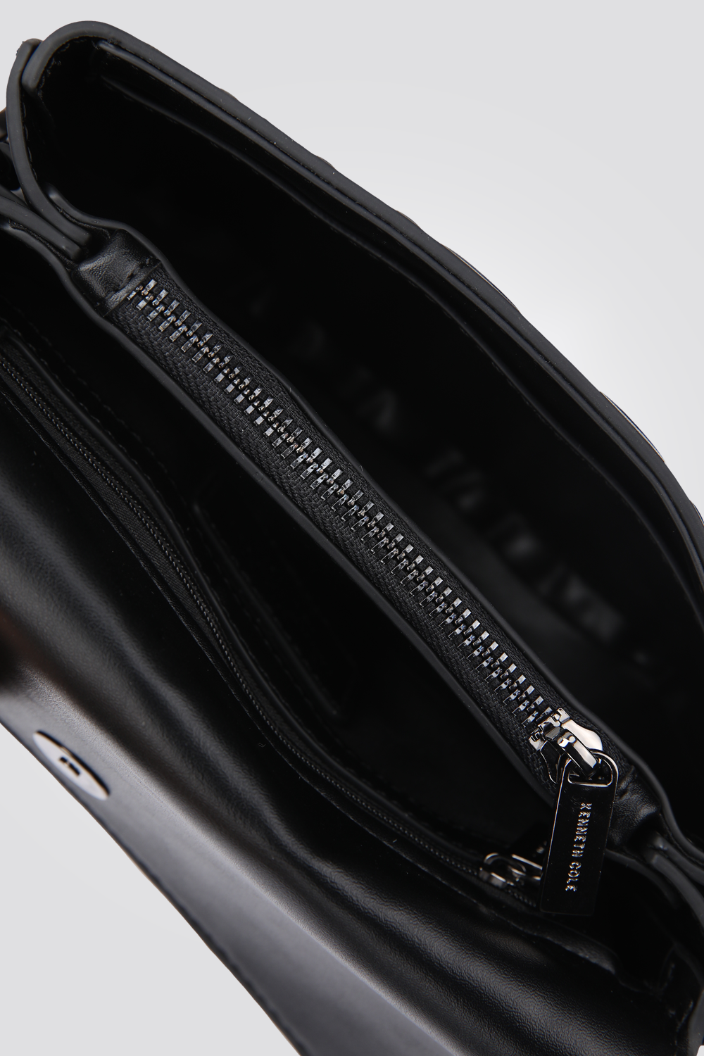 תיק צד CROSSBODY TOTE דמוי עור בצבע שחור