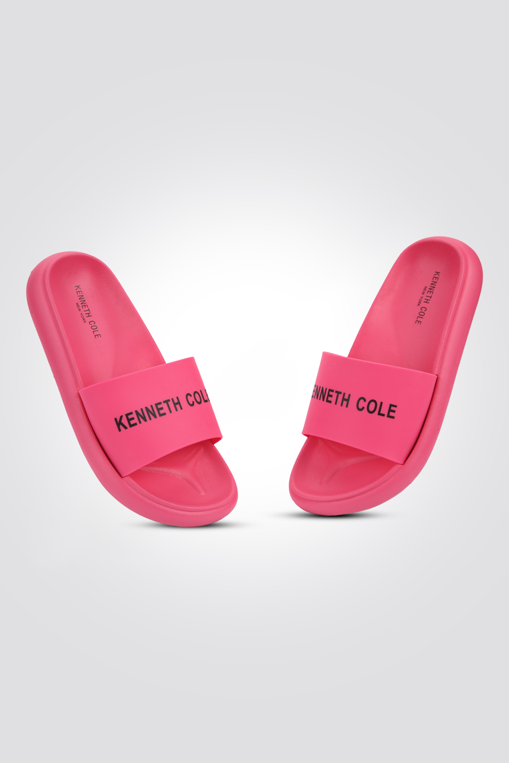 כפכפי סלייד עם כיתוב לוגו בצבע ורוד