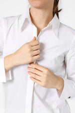 חולצה מכופתרת בצבע לבן | קנת קול