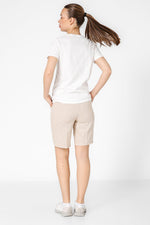 טישירט קצרה בצבע לבן - MASHBIR//365