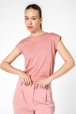 טישירט קצרה ללא שרוולים בצבע ורוד - MASHBIR//365