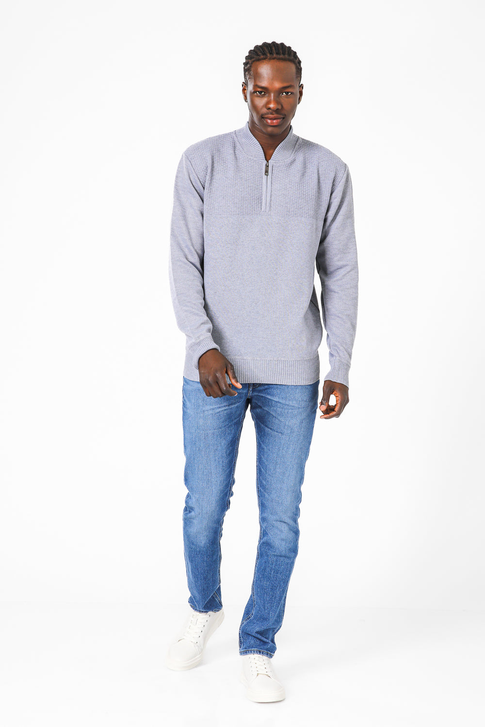 סריג עם צווארון V ורוכסן בצבע אפור בהיר