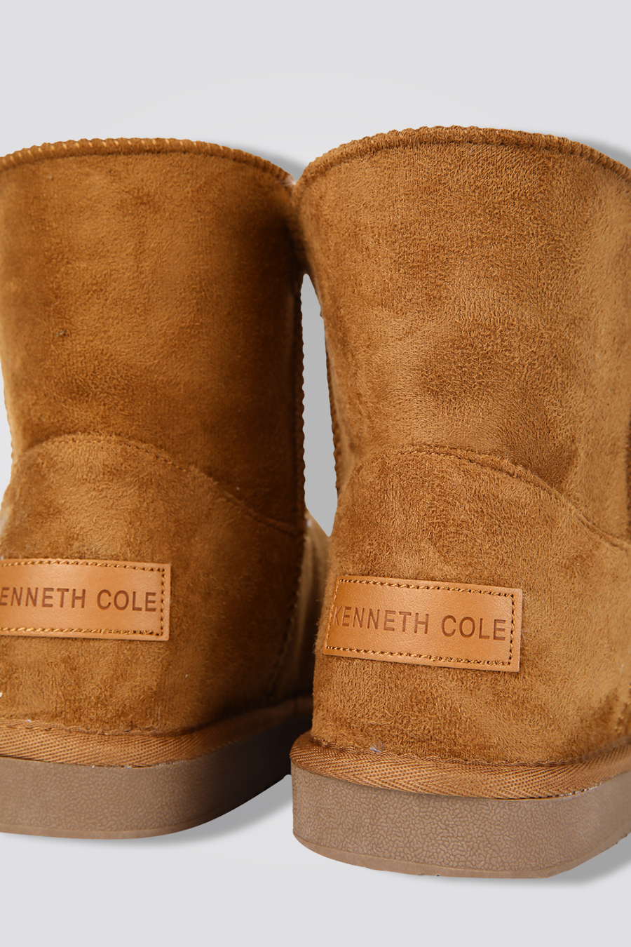 מגפון דמוי עור פרוותי בצבע חום