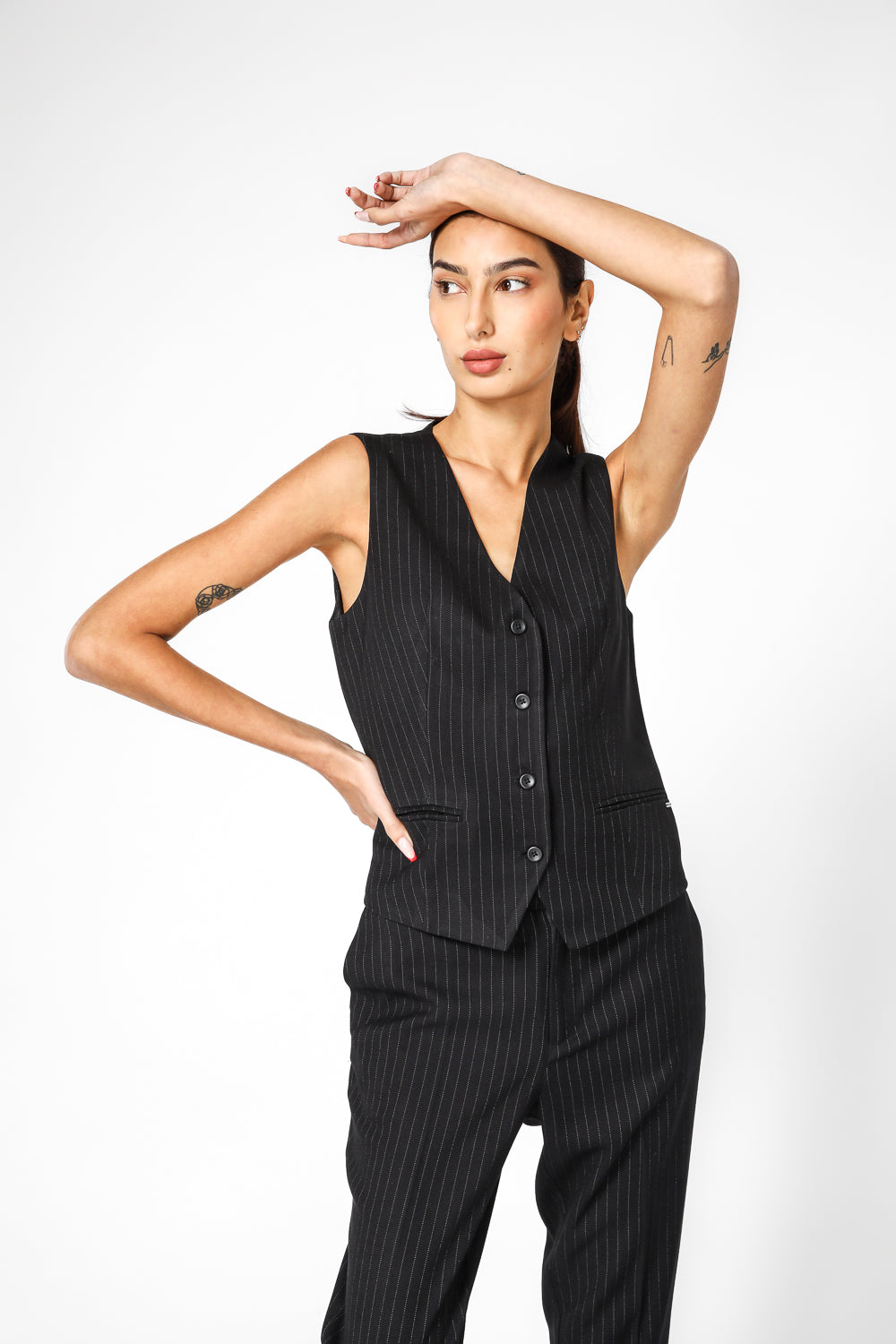 ווסט מחויט בצבע שחור | קנת קול