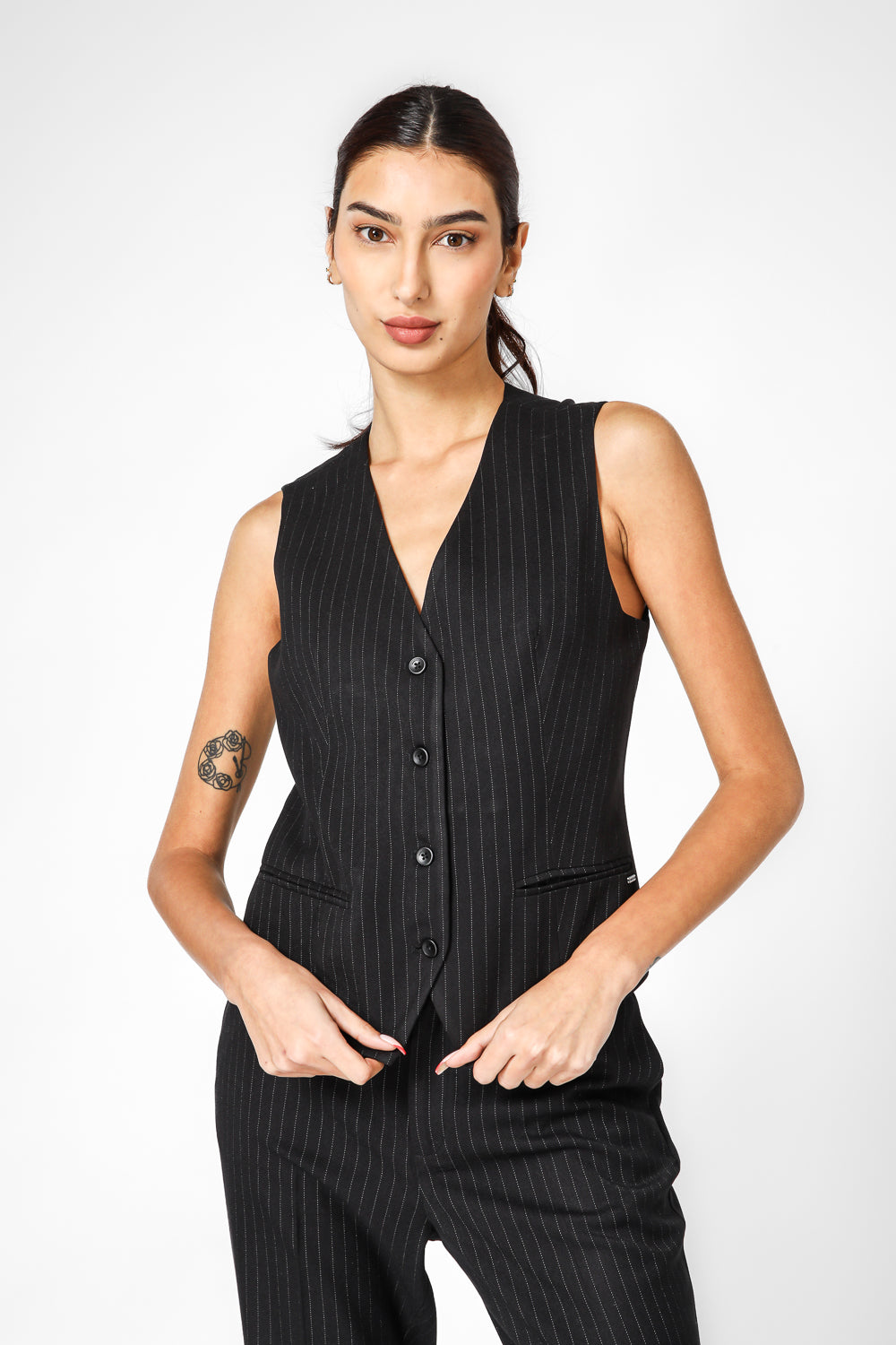 ווסט מחויט בצבע שחור | קנת קול