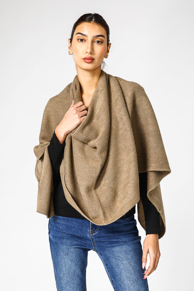 פונצ'ו בצבע מוקה