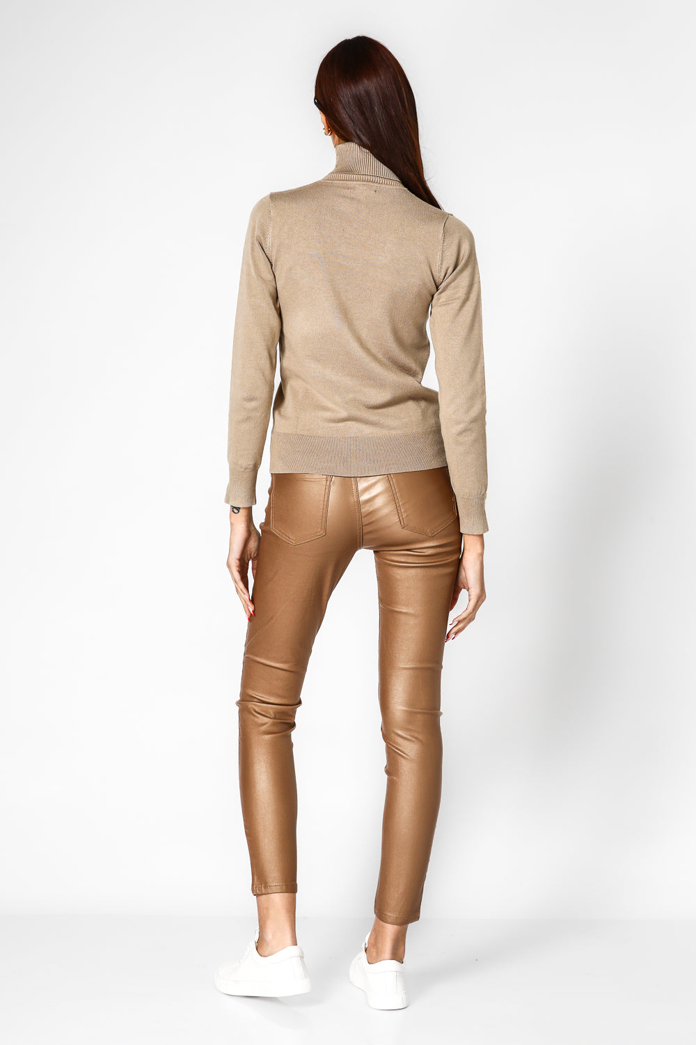 סריג בייסיק צווארון גולף בצבע קאמל | קנת קול