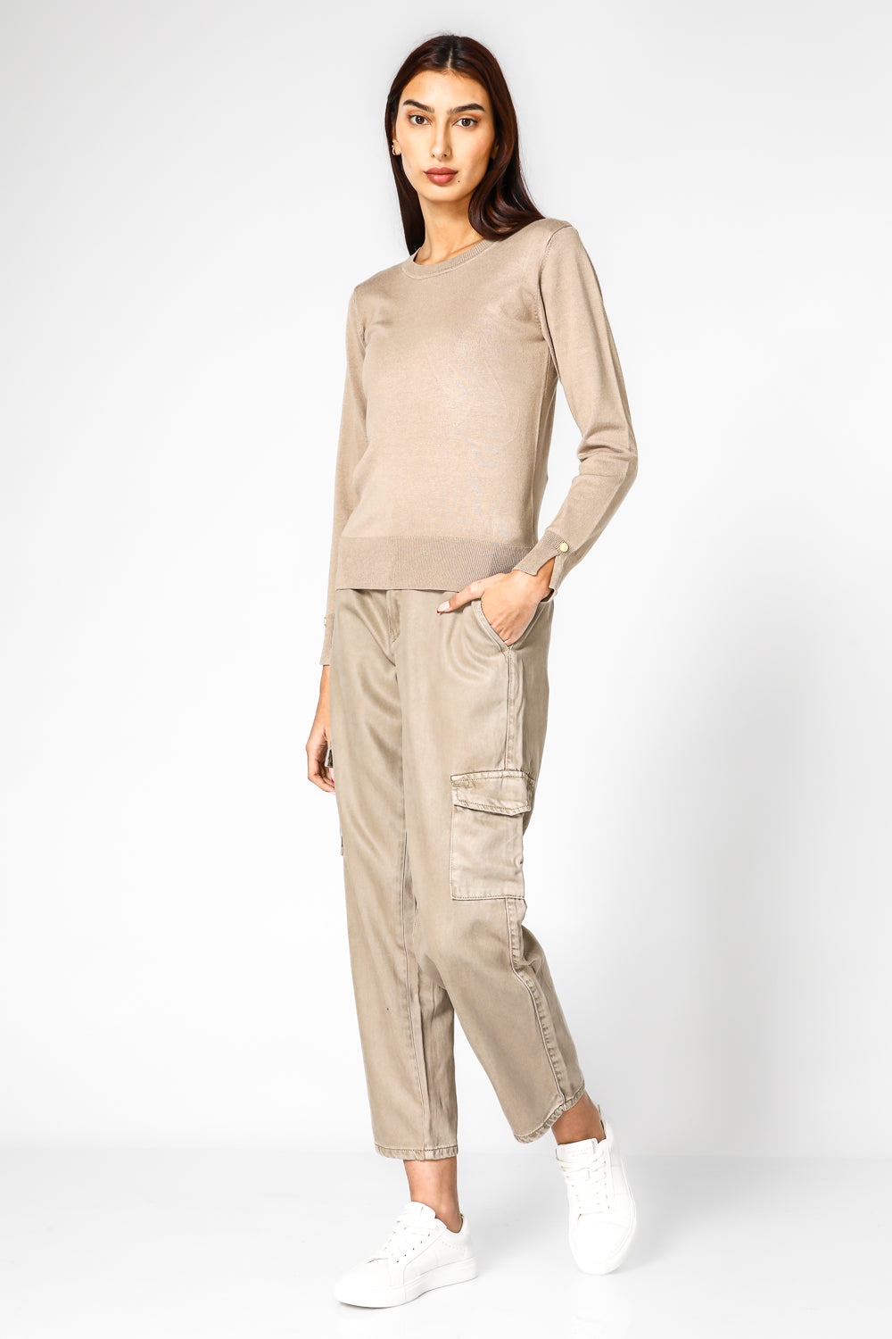 סריג קלאסי עם מפתח עגול לנשים  | קנת קול