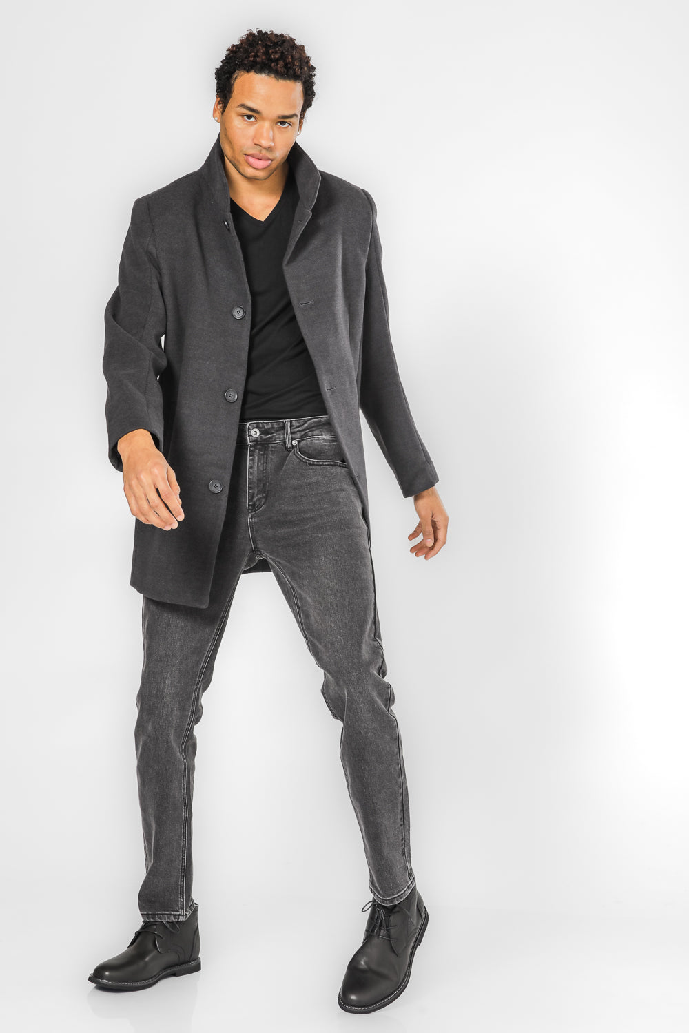 מעיל אלגנט לגבר בצבע אפור כהה