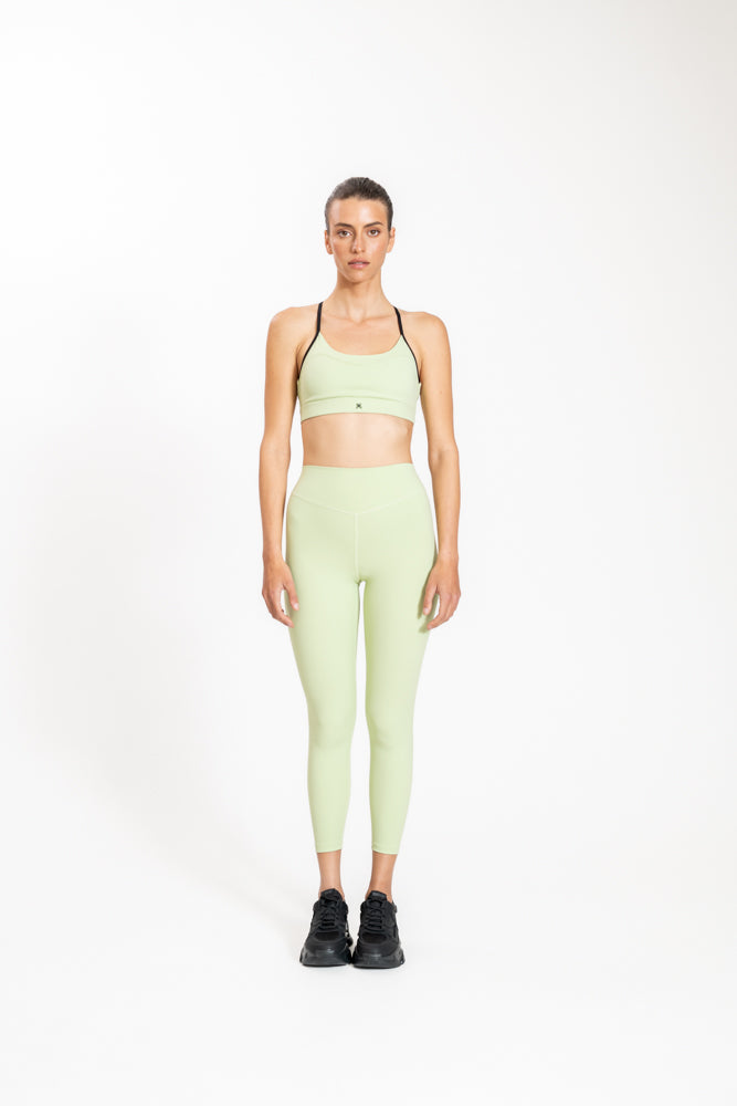 טופ אימון לנשים X Back Top בצבע ירוק בהיר