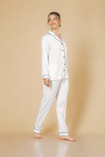 חליפת פיג'מה סאטן ארוכה בצבע לבן לנשים | קנת קול