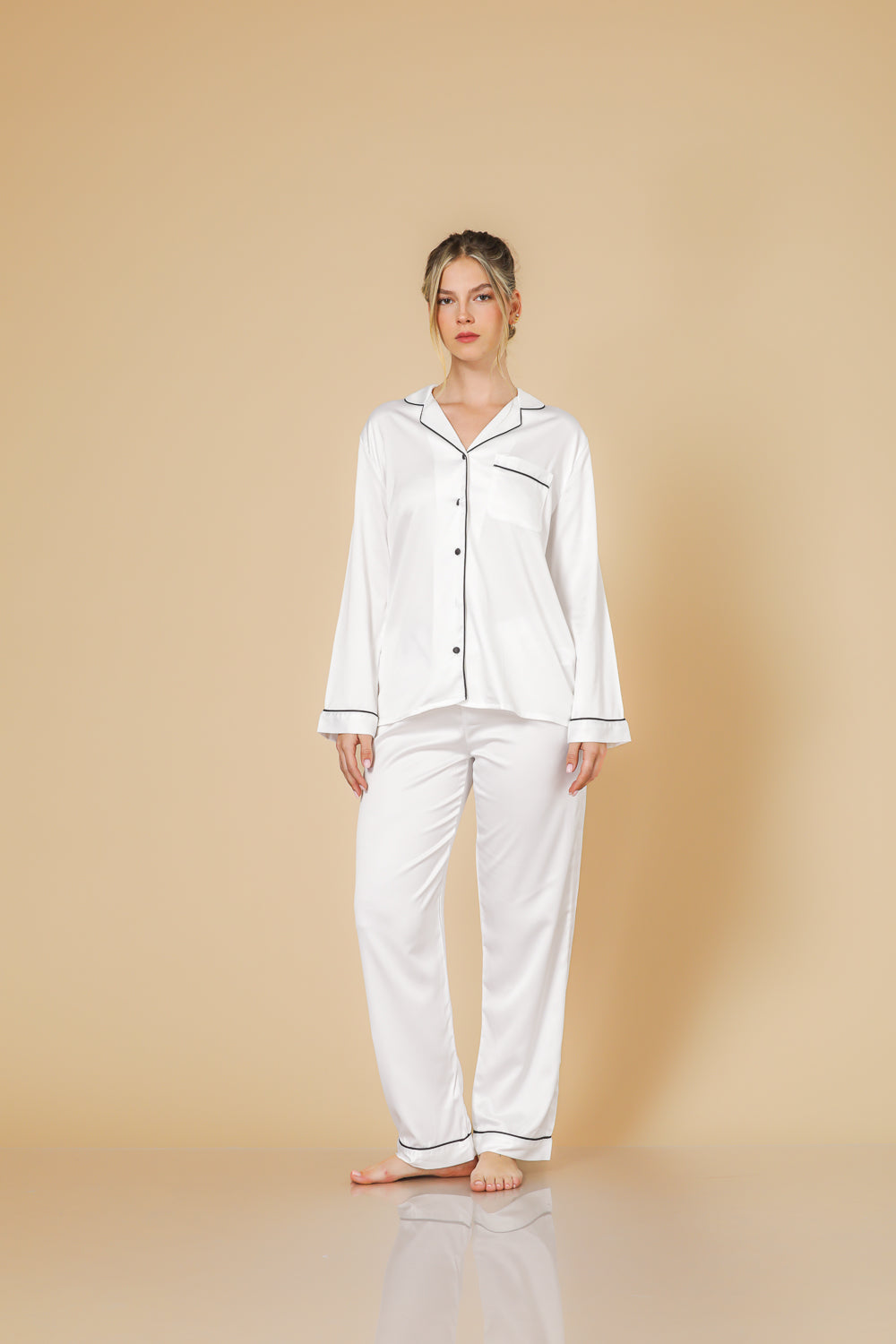 חליפת פיג'מה סאטן ארוכה בצבע לבן לנשים | קנת קול