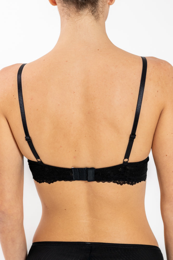 חזיית ספייסר חלקה עם ברזלים וריפוד קל