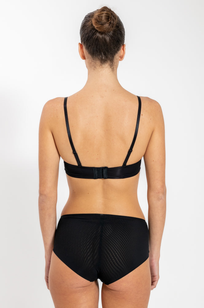 חזיית סטרפלס סופט עם ברזלים וריפוד