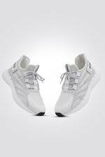 נעל ספורט לגברים בצבע לבן