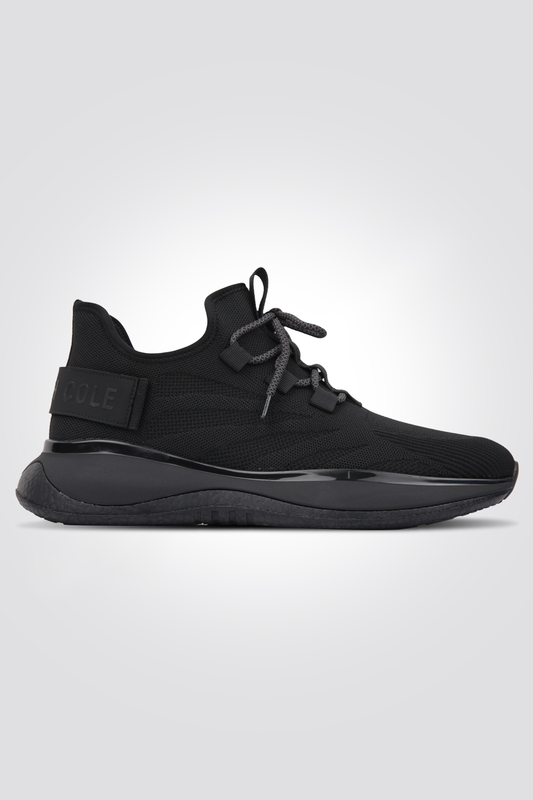 נעלי ספורט לגברים בצבע שחור