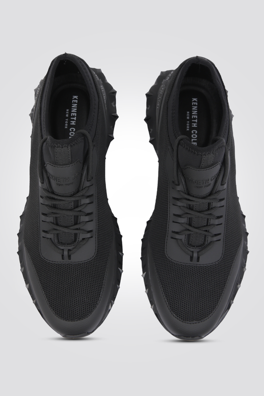 נעל ספורט לגברים בצבע שחור