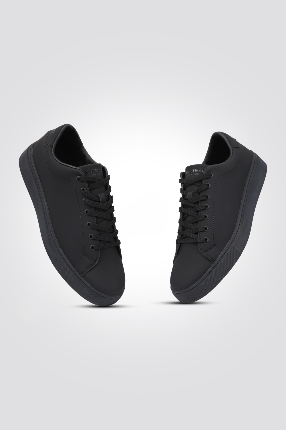 סניקרס לגברים בצבע שחור