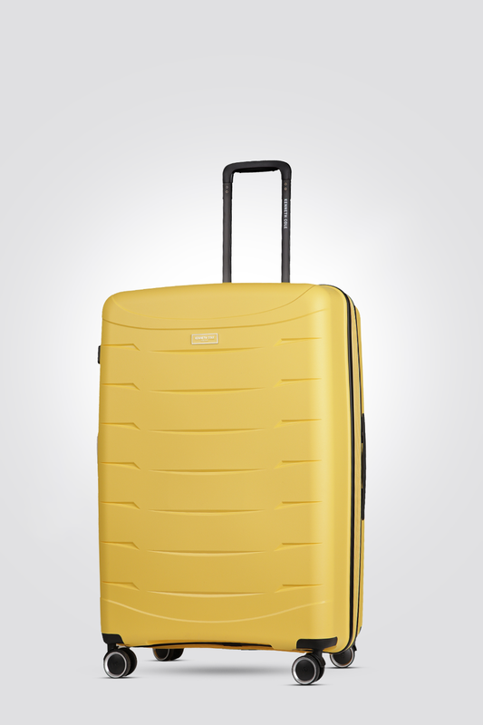 מזוודה קשיחה בינונית 24'' ESSENTIAL בצבע צהוב