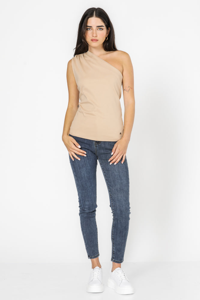 טי כותנה פרימיום כתף אחת בצבע בז'