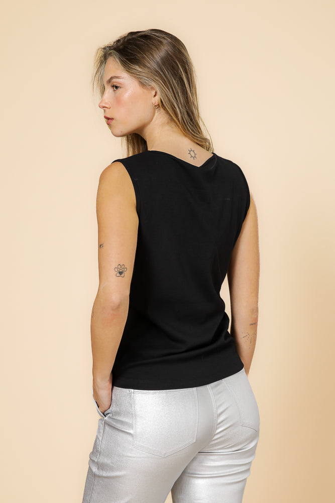 טופ כותנה פרימיום בצבע שחור