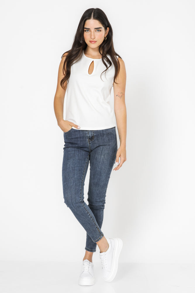 טופ כותנה פרימיום בצבע לבן