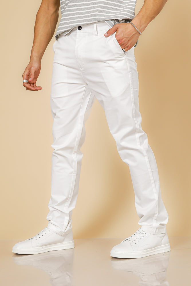 מכנס צ'ינו קלאסי כותנה לייקרה בצבע לבן