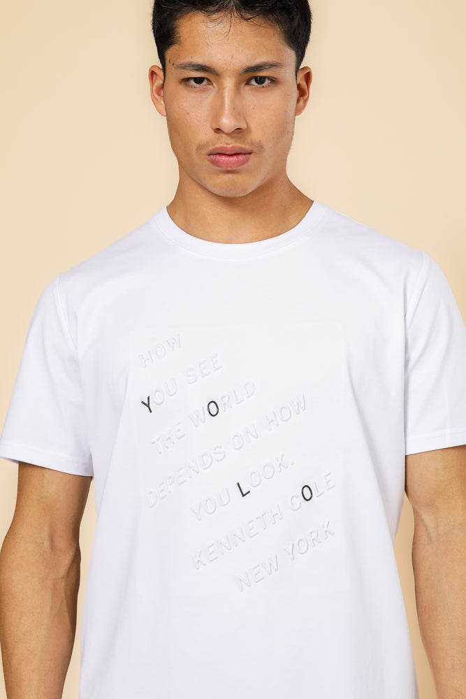 טישירט לייקרה דפוס יולו בצבע לבן