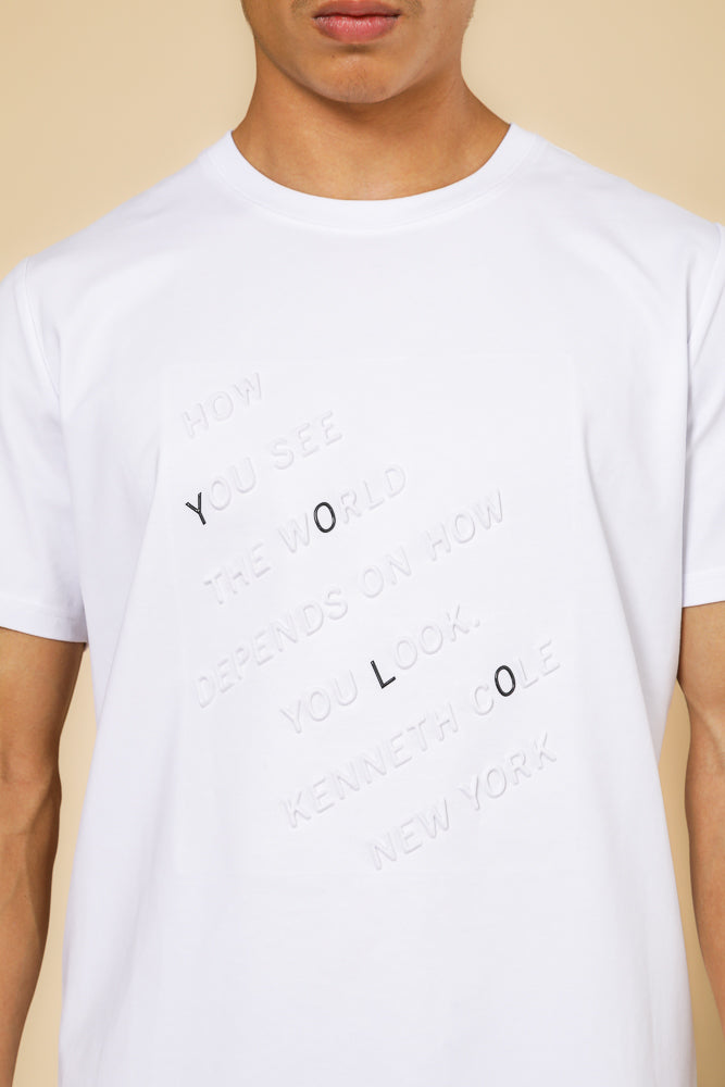 טישירט לייקרה דפוס יולו בצבע לבן